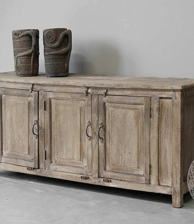 Be-Uniq Oud Dressoir | Rustiek Verweerd | H62xB138xD43 cm