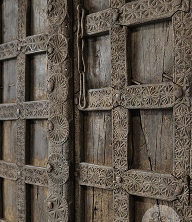 Be-Uniq Oude Deur | Bruin | India | H164 x B97 x D7 cm