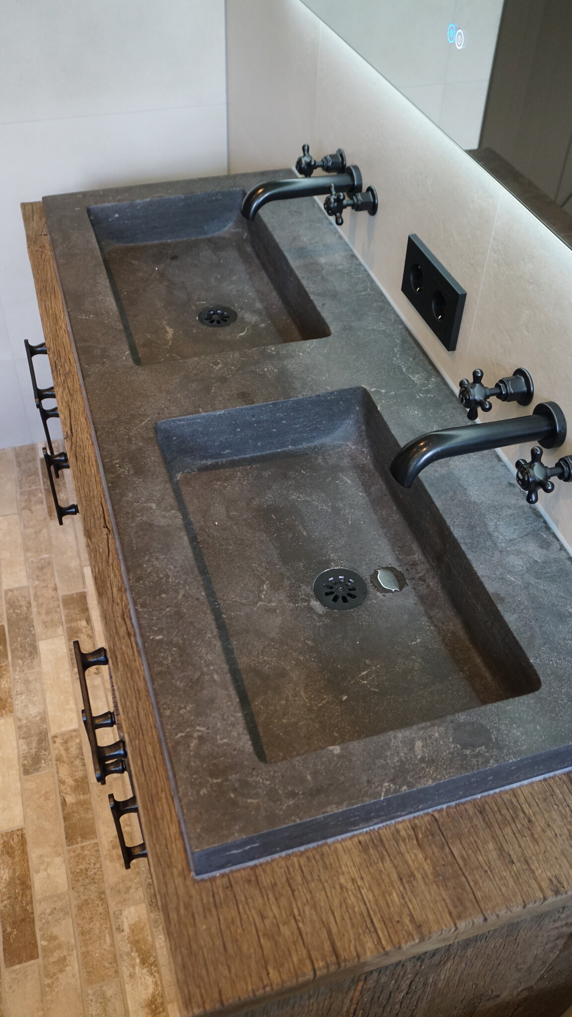 Wiesbaden Raw Wastafel - Dubbel Zonder Kraangaten - 120x46x5 cm