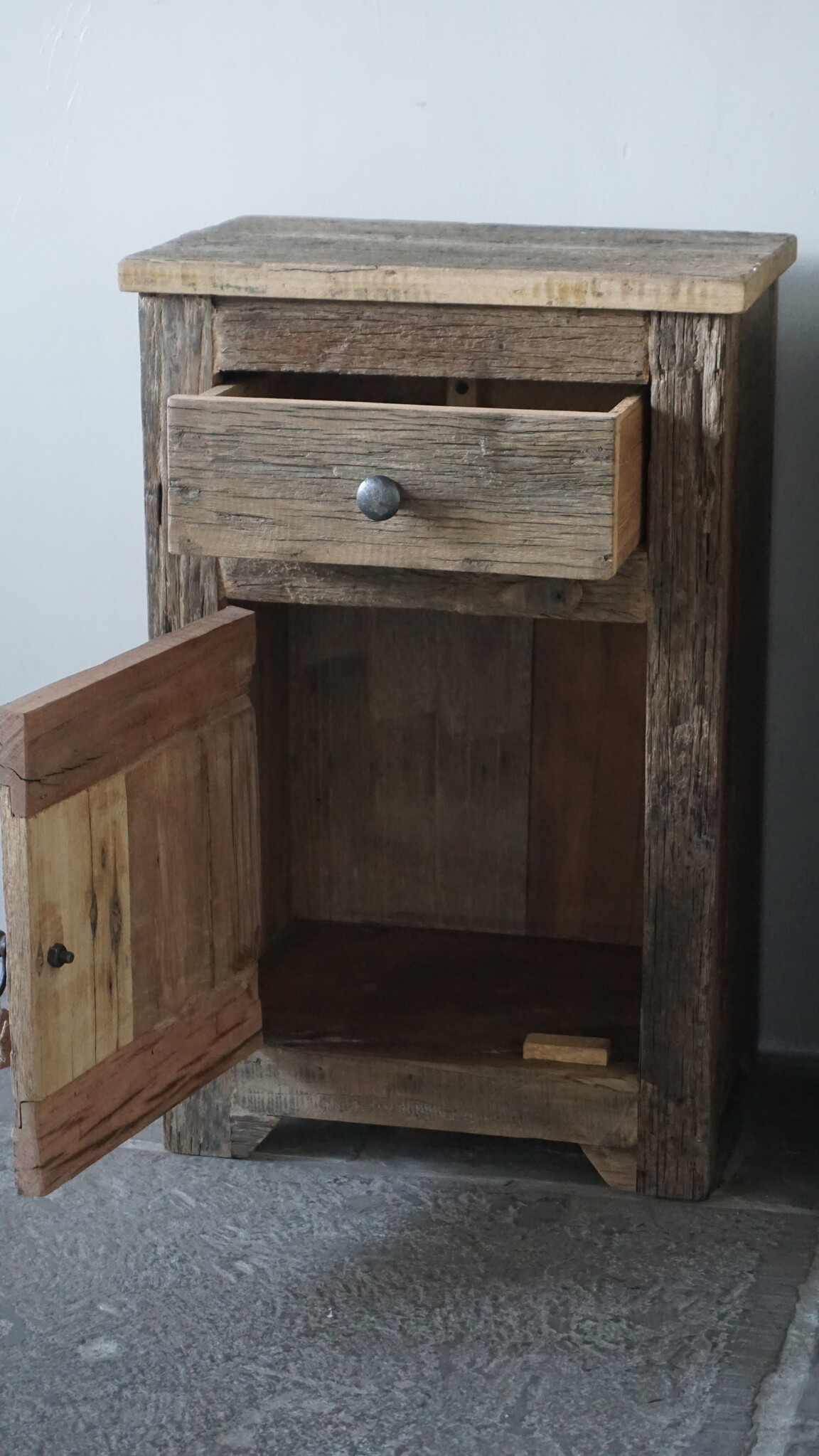 Rene Houtman Nachtkastjes Truckwood | Set Van 2 | H65xB42xD30 cm