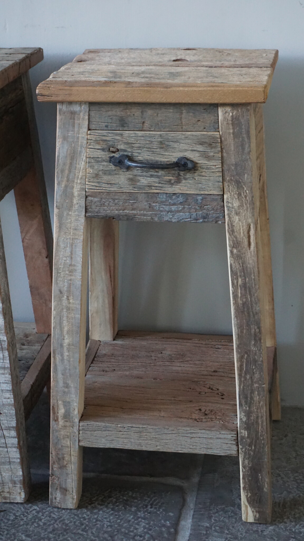 Rene Houtman Bijzettafel/Nachtkastje Truckwood | Set Van 2 | H76xB38xD39,5 cm