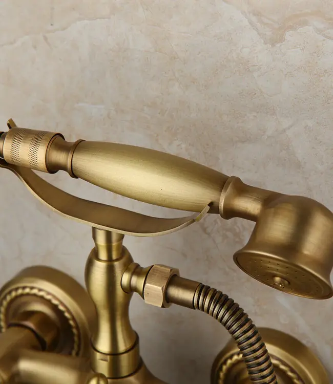 Rene Houtman Landelijke Badkraan Met Lange Uitloop | Brons