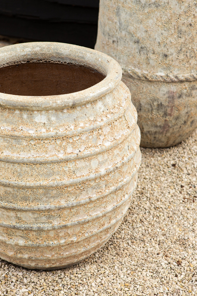 PTMD Maeghan Witte ronde keramische pot Ruwe Lijnen 68x62 Cm