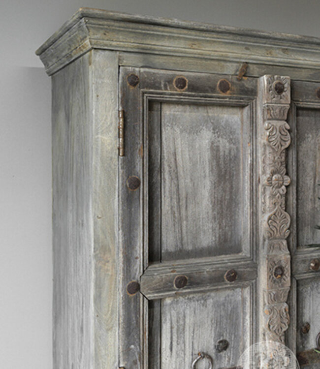 Be-Uniq Oude Kast | India | H186 x B105 x D38 cm