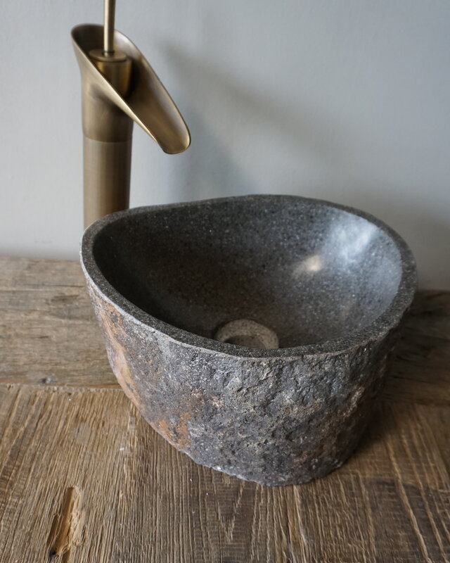 Rene Houtman Kleine Stenen Waskom + Spoelgat | H13,5 x B30 x D25 cm