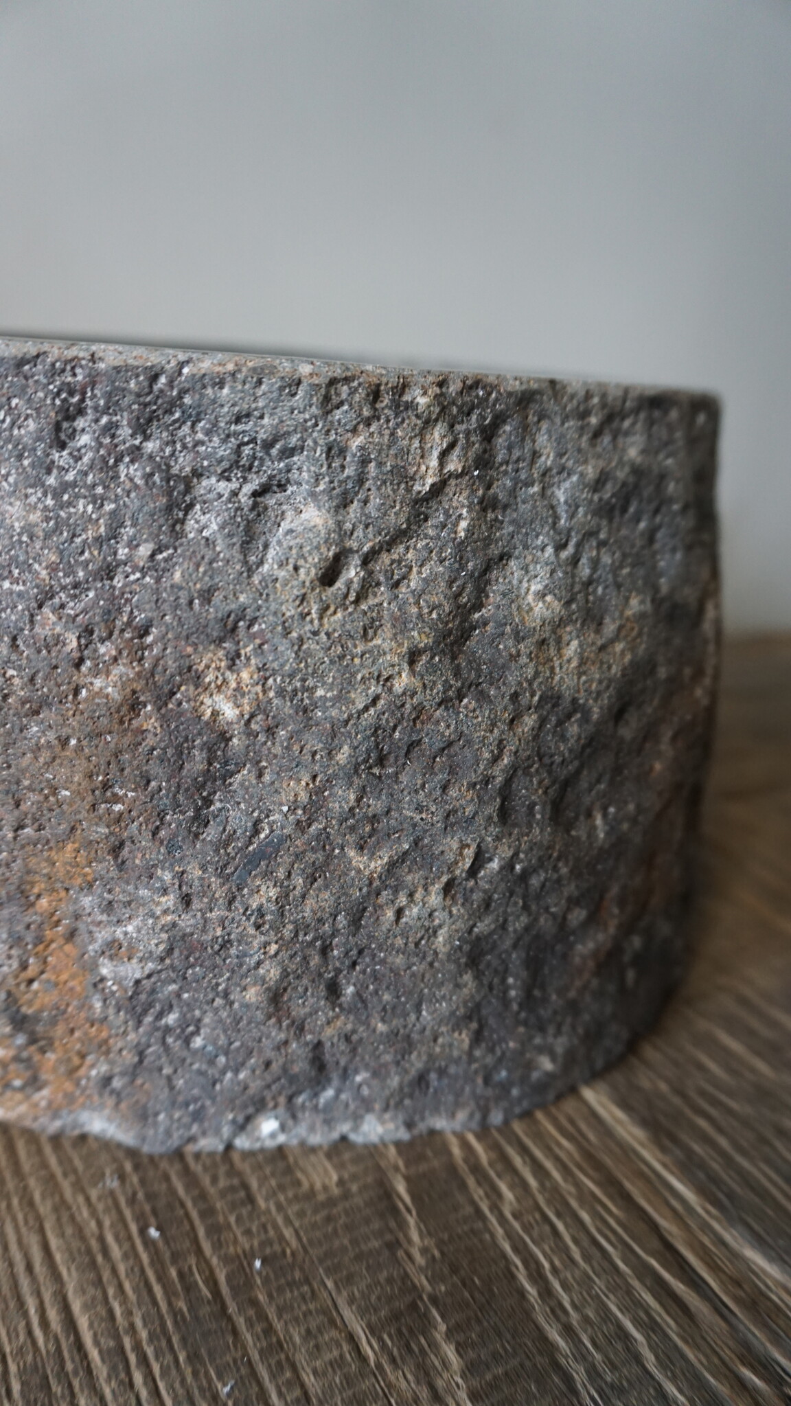 Rene Houtman Kleine Stenen Waskom + Spoelgat | H13,5 x B30 x D25 cm