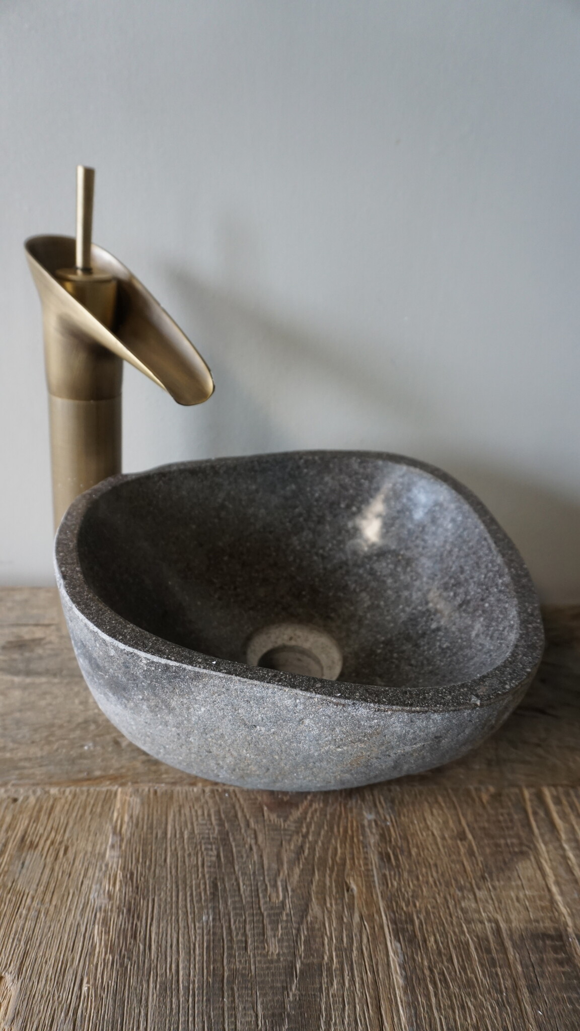 Rene Houtman Kleine Stenen Waskom + Spoelgat | H14 x B24 x D26 cm