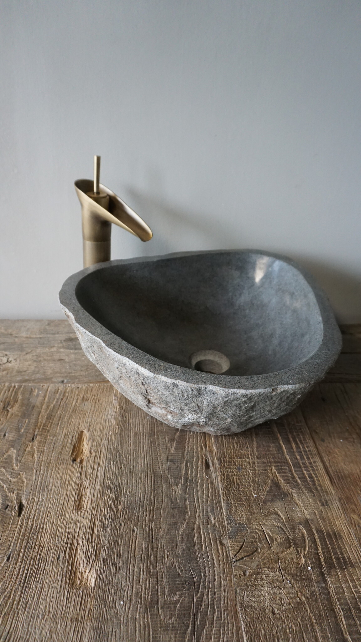 Rene Houtman Grote Stenen Waskom + Spoelgat | H15 x B41 x D38 cm