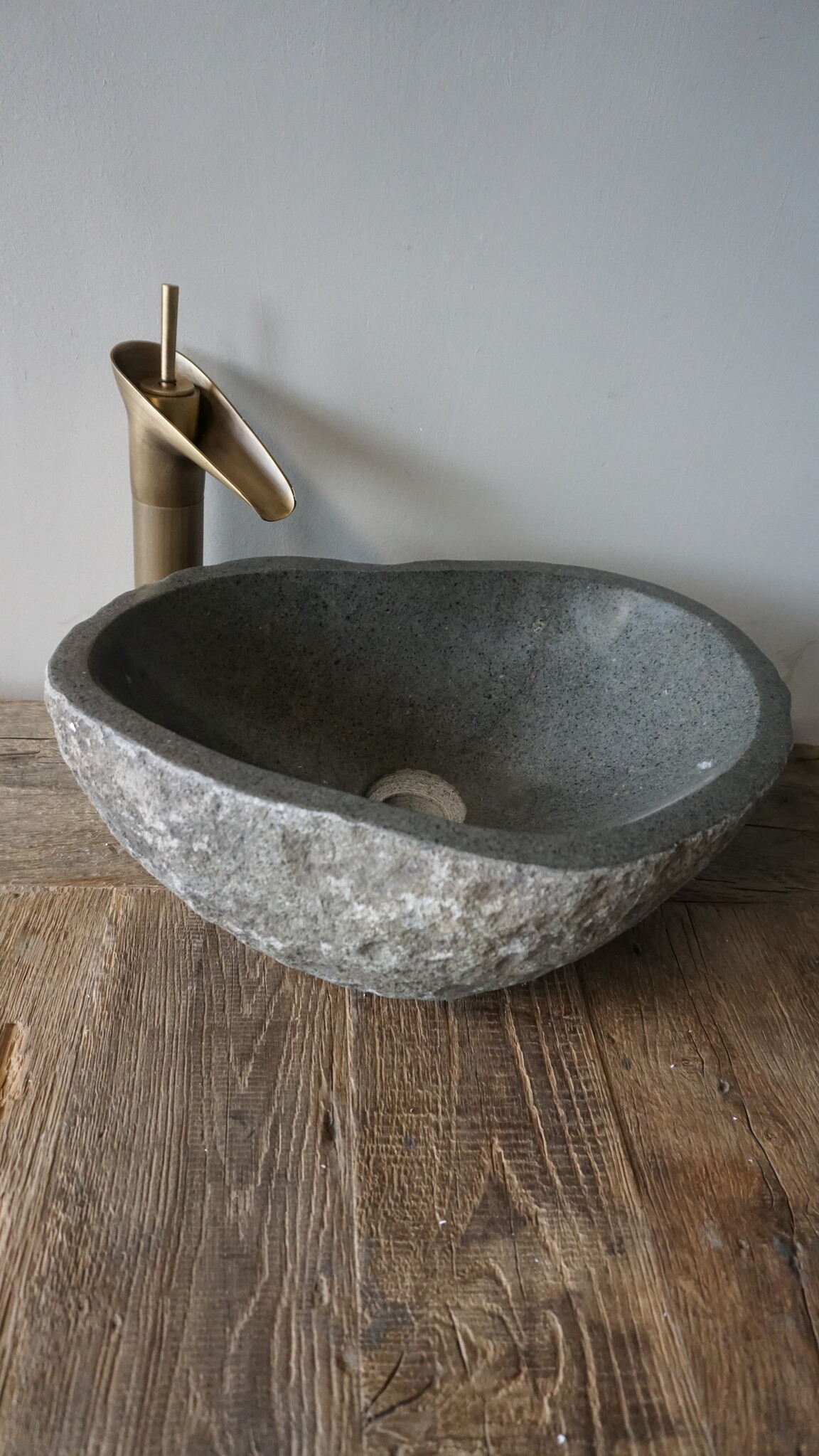 Rene Houtman Grote Stenen Waskom + Spoelgat | H16 x B43 x D31 cm