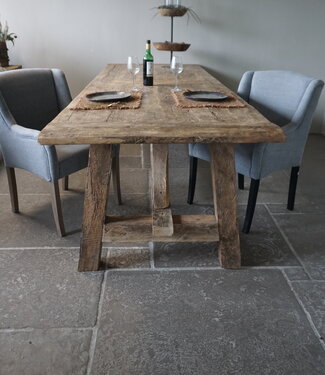 Rene Houtman Oud Eikenhouten Tafel | L300 x B101 x D78 cm