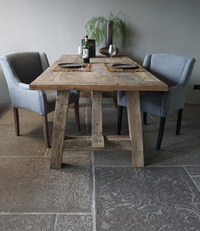 Rene Houtman Oud Eikenhouten Tafel | L220 x B99 x D79 cm
