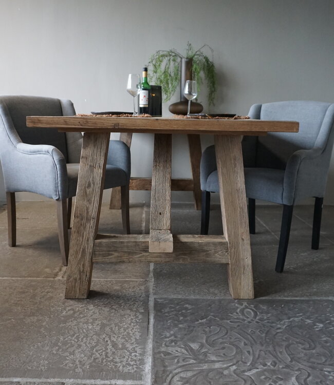 Rene Houtman Oud Eikenhouten Tafel | L220 x B99 x D79 cm