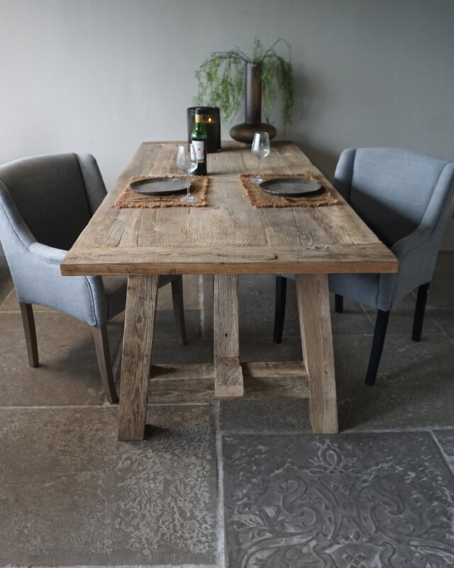 Rene Houtman Oud Eikenhouten Tafel | L220 x B99 x D79 cm
