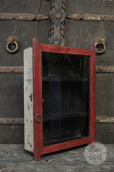 Be-Uniq Oud Hangvitrine Kastje | India | H46xB31xD10 cm