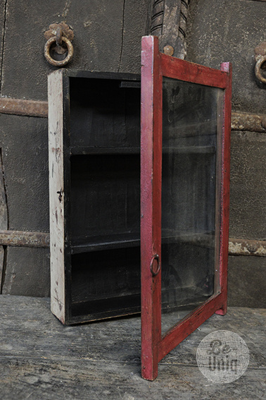 Be-Uniq Oud Hangvitrine Kastje | India | H46xB31xD10 cm