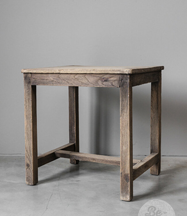 Be-Uniq Oude Bijzettafel | Rustiek Verweerd | H46xB45xD40 cm
