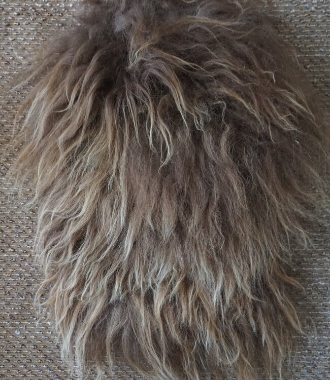 Rene Houtman Wanddoek | IJslands Bruin Schapenvacht | H71 x B65 cm