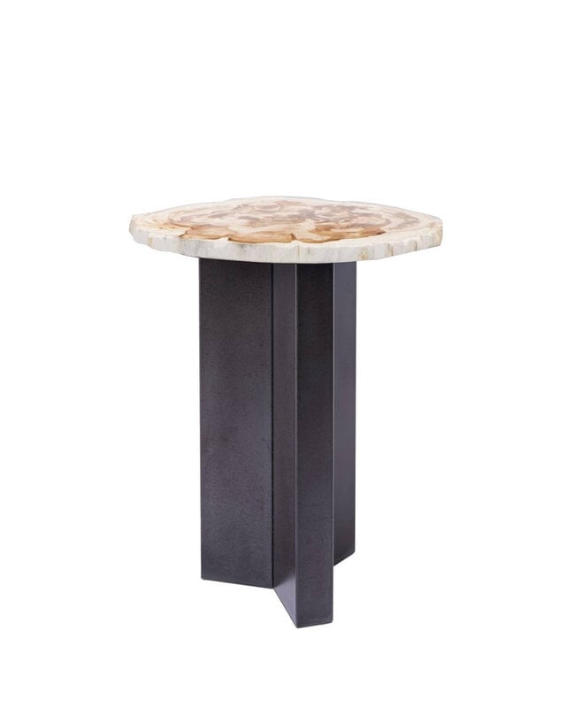 PTMD Jisse Natuurlijke versteend houten bijzettafel met gedraaide voet.