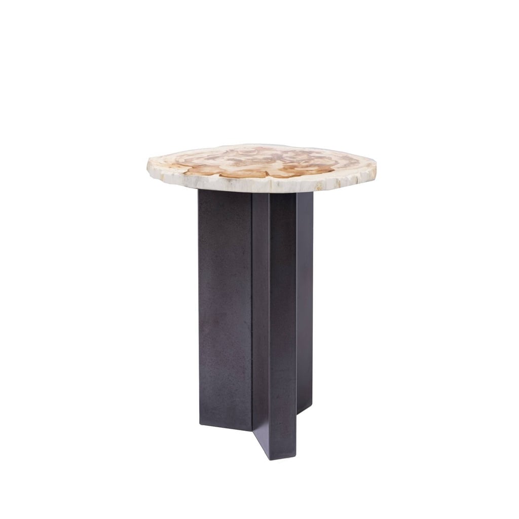 PTMD Jisse Natuurlijke versteend houten bijzettafel met gedraaide voet.