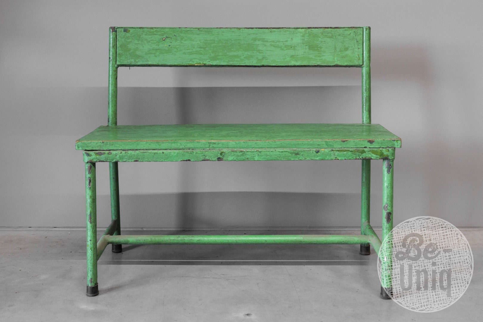 Be-Uniq Origineel Oud Schoolbankje | Groen | H58xB78xD30 cm