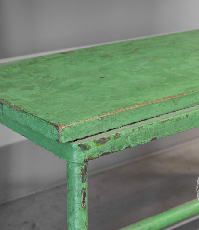 Be-Uniq Origineel Oud Schoolbankje | Groen | H58xB78xD30 cm