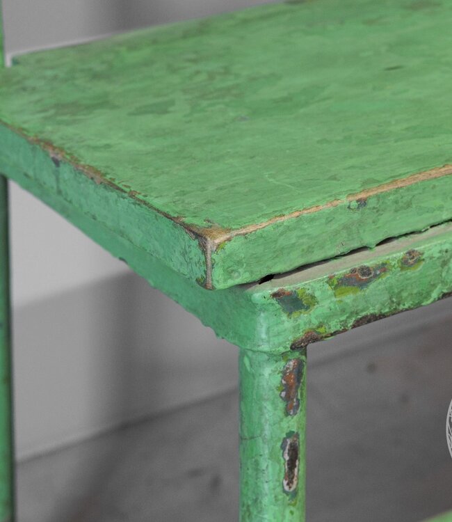 Be-Uniq Origineel Oud Schoolbankje | Groen | H58xB78xD30 cm