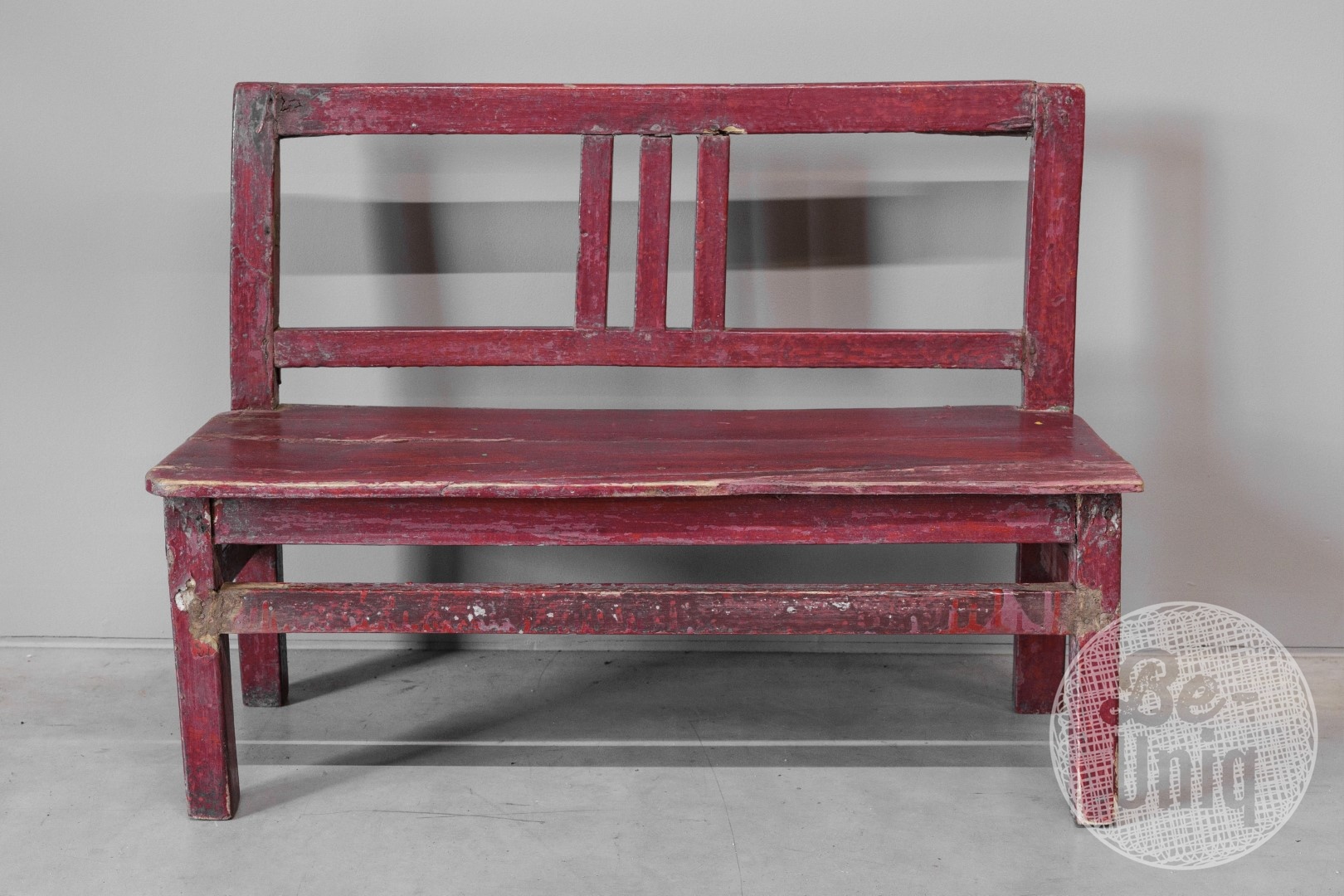 Be-Uniq Origineel Oud Schoolbankje | Rood | H58xB78xD30 cm