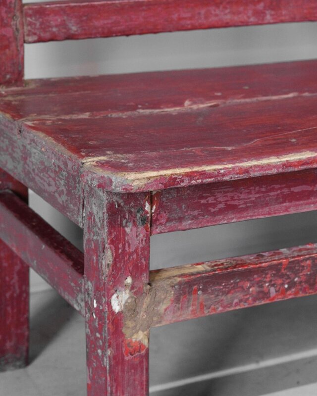 Be-Uniq Origineel Oud Schoolbankje | Rood | H58xB78xD30 cm