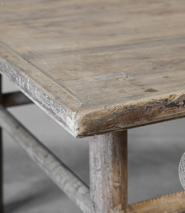 Be-Uniq Oude Bijzettafel | China | H48xB69xD65 cm