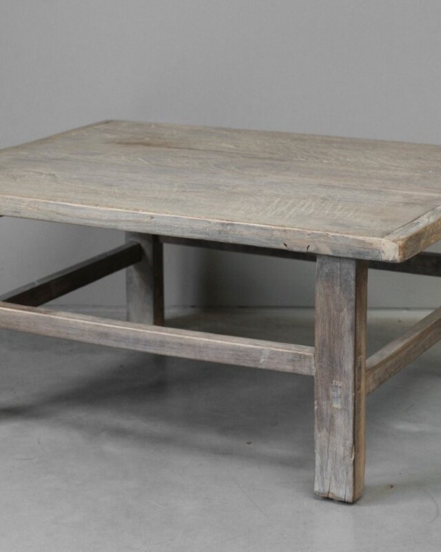 Be-Uniq Oude Bijzettafel | China | H36xB78xD58 cm