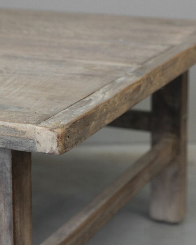 Be-Uniq Oude Bijzettafel | China | H36xB78xD58 cm