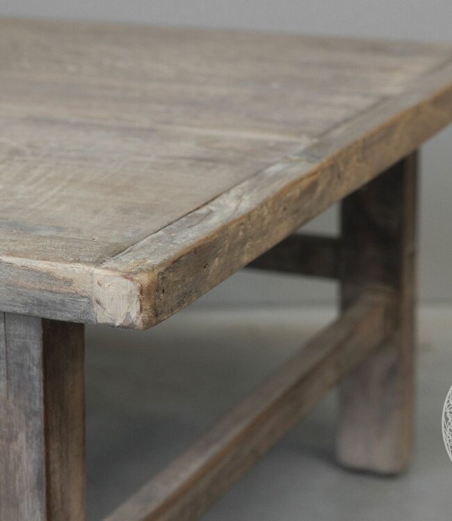 Be-Uniq Oude Bijzettafel | China | H36xB78xD58 cm