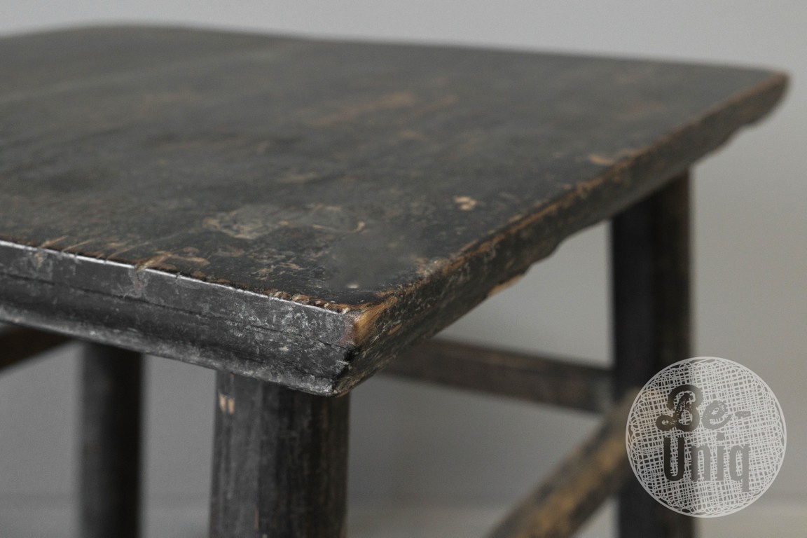 Be-Uniq Oude Bijzettafel | China | H51xB60xD60 cm