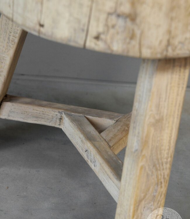 Be-Uniq Bijzettafel Oud Hakblok | China | H49xB44xD43 cm