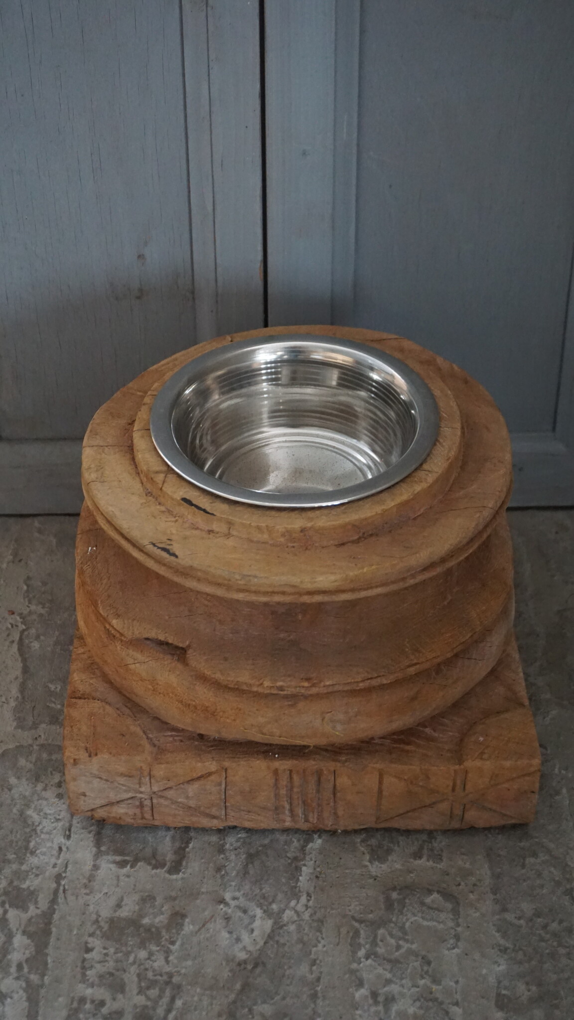 Rene Houtman Voerbak | Oud Indische Poer | H20 x D25 cm