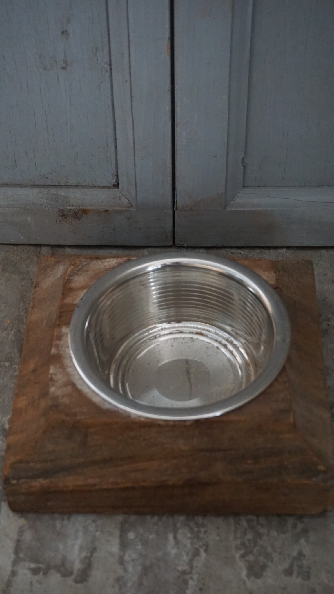 Rene Houtman Voerbak | Oud Indische Poer | H8 x D21 cm
