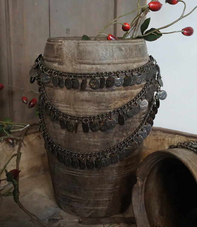 Rene Houtman Nepalese Kruik Met Ketting | H29 x D16 cm