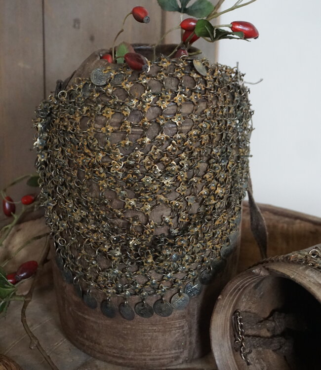 Rene Houtman Nepalese Kruik Met Ketting | H30 x D15 cm