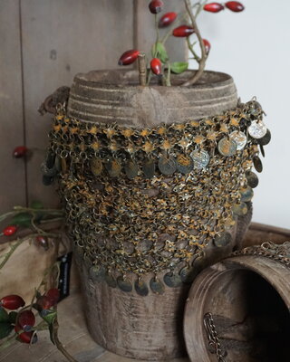 Rene Houtman Nepalese Kruik Met Ketting | H29 x D7 cm
