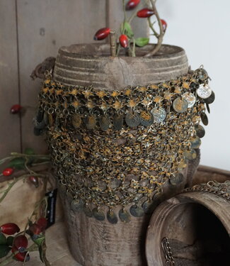 Rene Houtman Nepalese Kruik Met Ketting | H29 x D7 cm Rene Houtman Nepalese Kruik Met Ketting | H29 x D7 cm