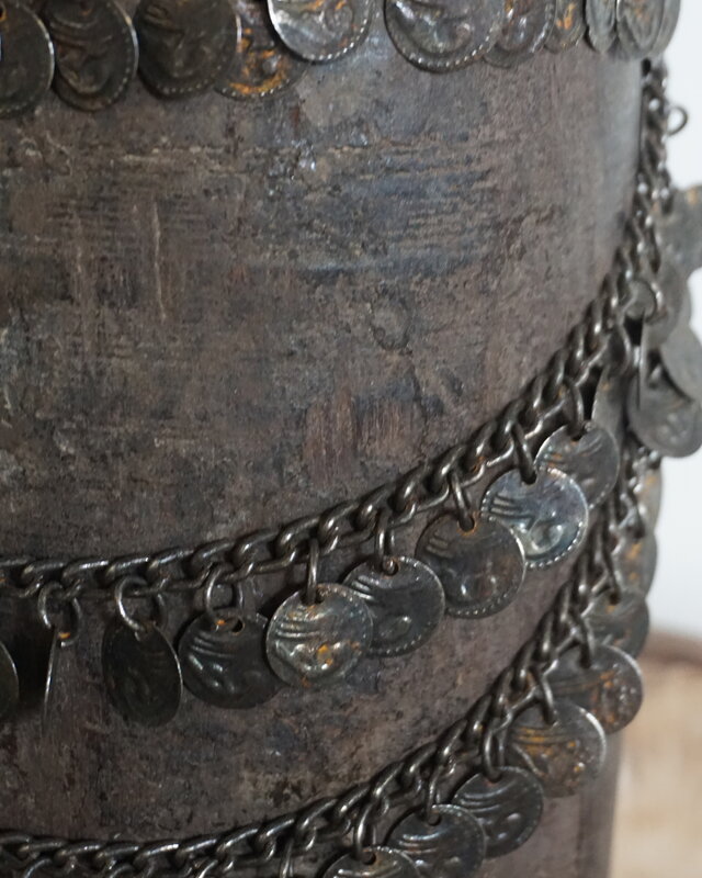 Rene Houtman Nepalese Kruik Met Ketting | H30 x D14 cm