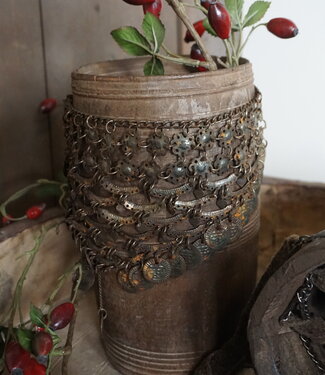 Rene Houtman Nepalese Kruik Met Ketting | H24 x D14 cm Rene Houtman Nepalese Kruik Met Ketting | H24 x D14 cm