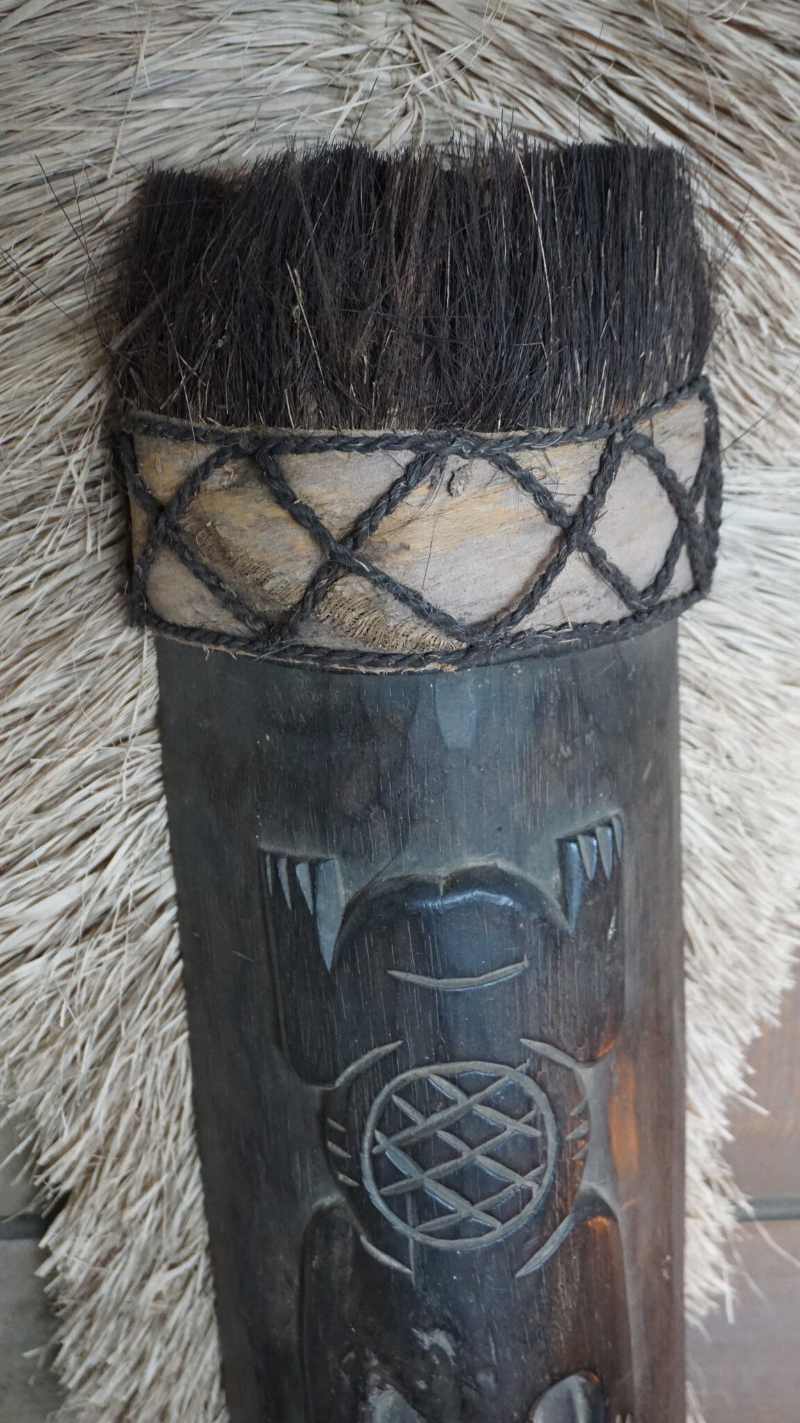 Rene Houtman Houten Tribal Masker | Indonesisch | H108 x B16 cm