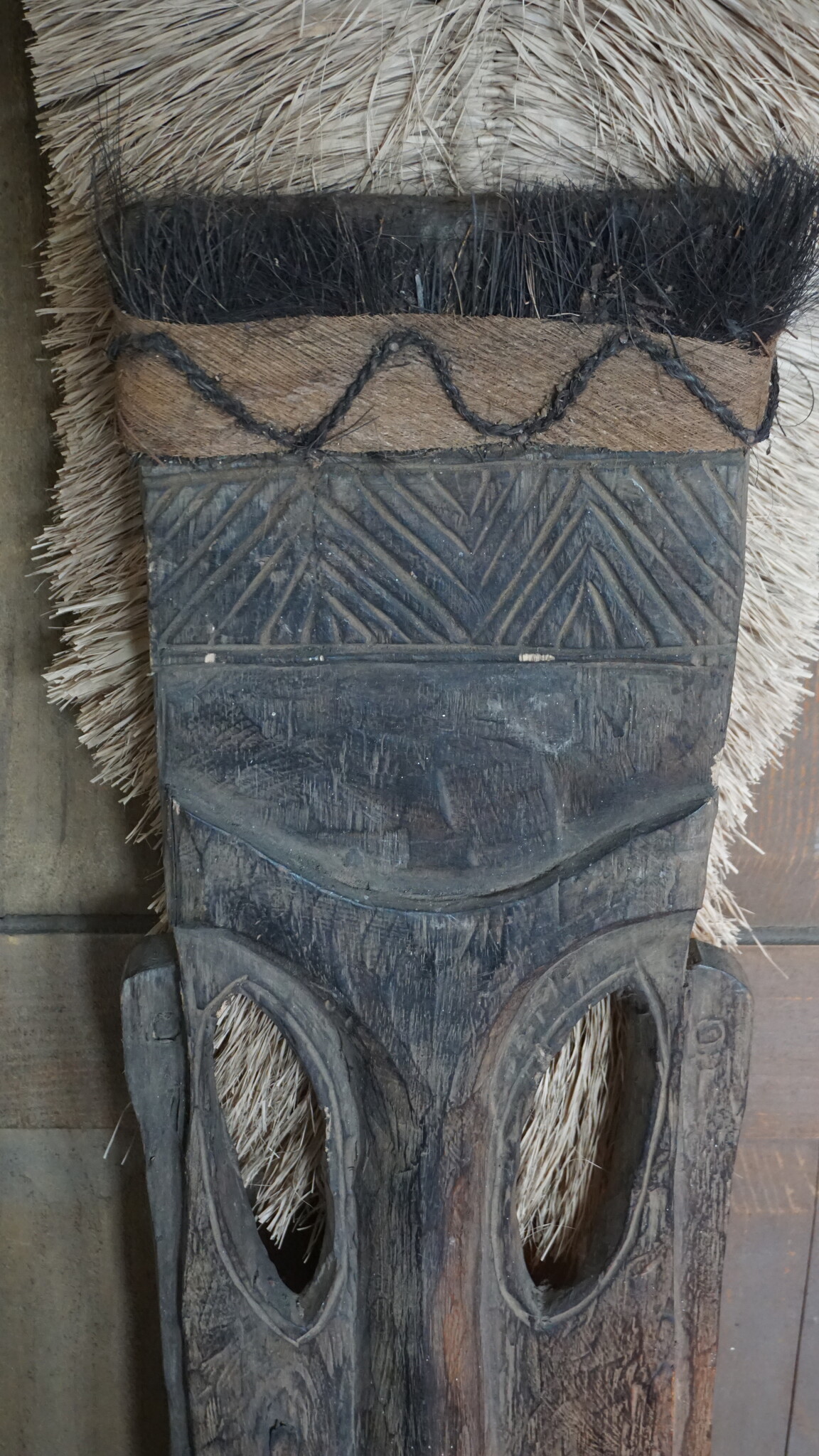 Rene Houtman Houten Tribal Masker | Indonesisch | H105 x B20 cm