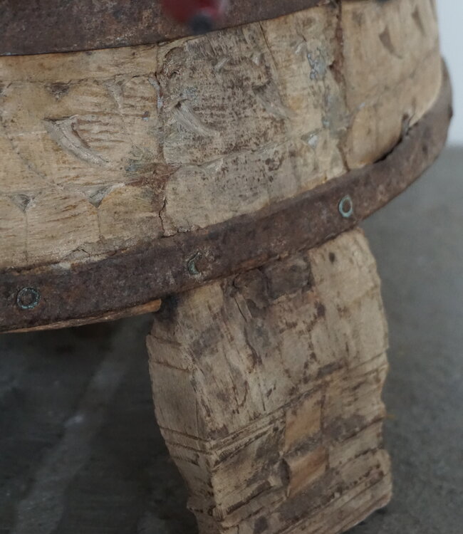 Rene Houtman Chakki Tafeltje XL | Oud Hout | H23 x D55 cm