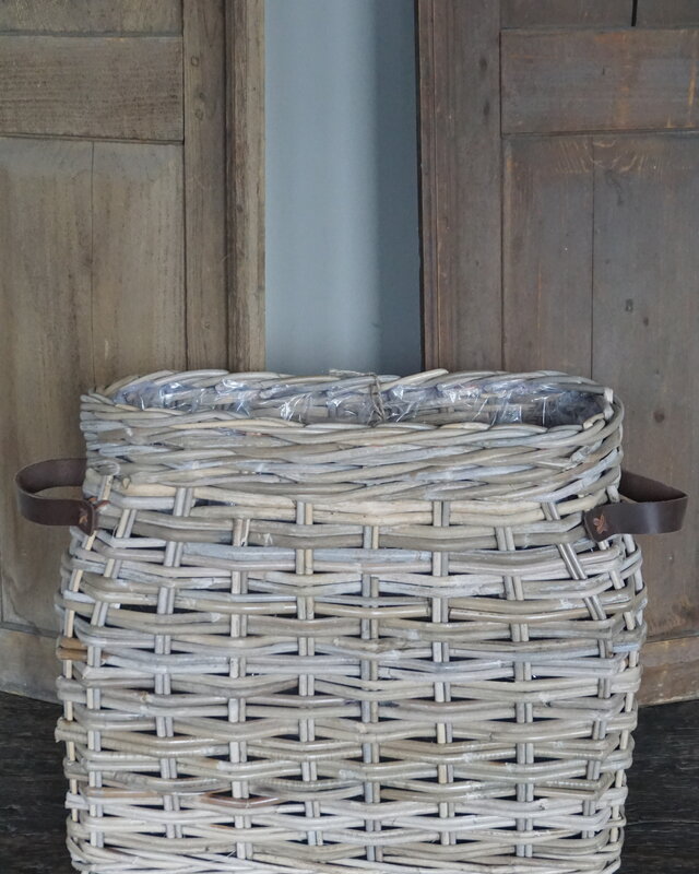Rene Houtman Vensterbank Mand | Rotan | Medium | H40 x B45 x D17 cm