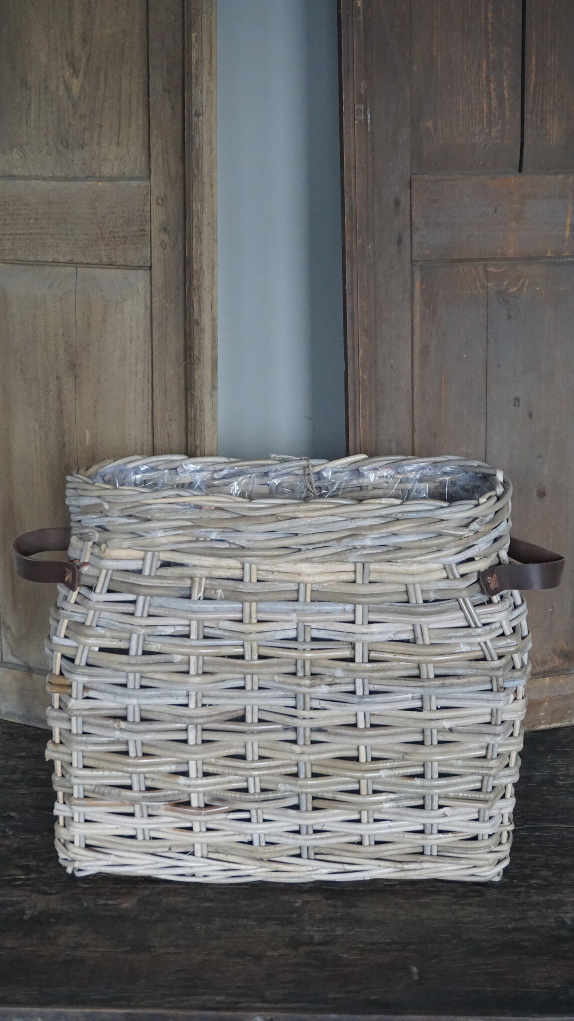 Rene Houtman Vensterbank Mand | Rotan | Medium | H40 x B45 x D17 cm
