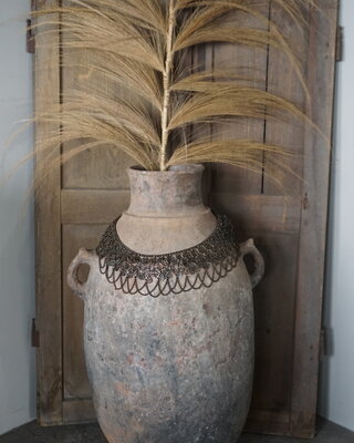 Rene Houtman Oude Nepalese Pot + Sierketting | H84 x D48 cm