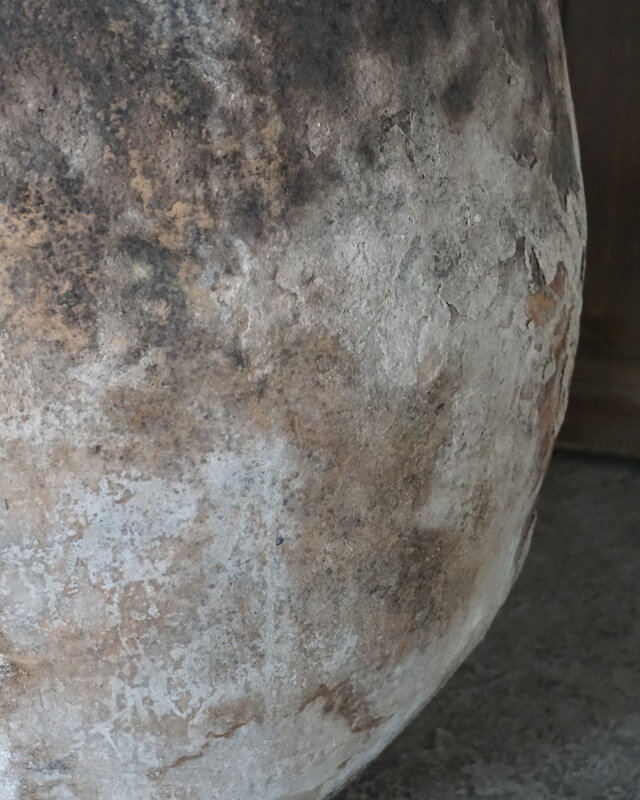 Rene Houtman Oude Nepalese Pot | H64,5 x D50 cm