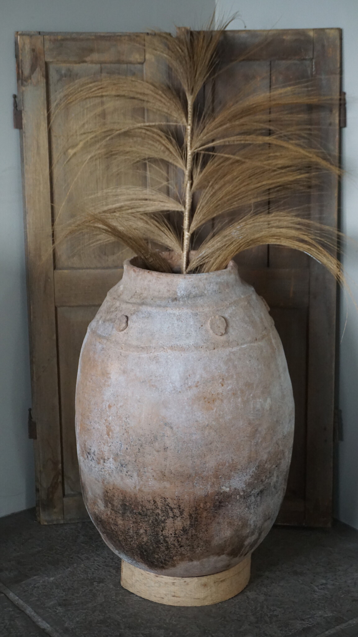 Rene Houtman Oude Nepalese Pot | H80 x D50 cm